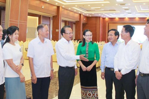Thường trực HĐND tỉnh Nghệ An trao đổi kinh nghiệm với HĐND cấp huyện