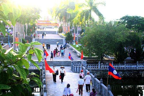 Anh Sơn đón hơn 23.000 lượt khách đến nghĩa trang liệt sĩ Quốc tế Việt - Lào