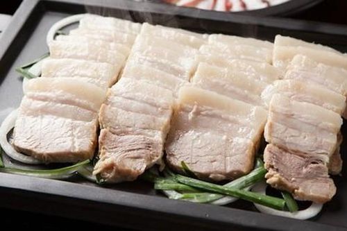 Cho vài lát loại củ này vào, thịt lợn luộc đảm bảo trắng mềm, thơm lừng