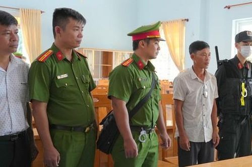 Bình Thuận: Khởi tố, bắt tạm giam bị can khai thác cát trái phép