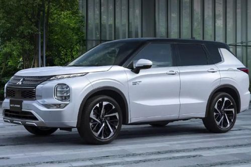 Mitsubishi hé lộ Outlander 2025: Thêm công nghệ, tăng khả năng vận hành