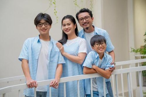 14 năm về chung nhà, Hứa Minh Đạt - Lâm Vỹ Dạ tổ chức kỉ niệm nhưng bị chiếm spotlight