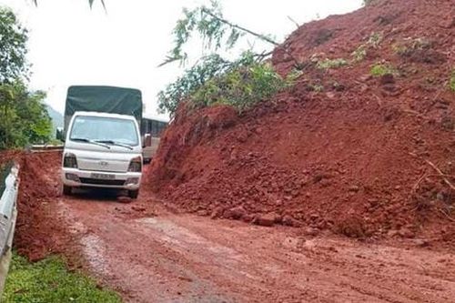 Lai Châu: Sạt lở nhiều tuyến đường giao thông vì mưa lớn kéo dài