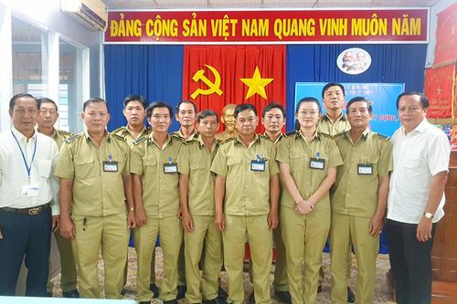 Ra mắt Đội Trật tự xây dựng, trật tự đô thị TX. Tịnh Biên