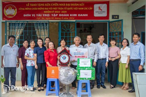 Quỹ Khởi sự từ tâm hỗ trợ kinh phí sửa chữa ba căn nhà đại đoàn kết tại Đồng Nai
