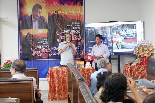 Du ký qua những vùng đất cùng Hoàng Đình Nguyễn