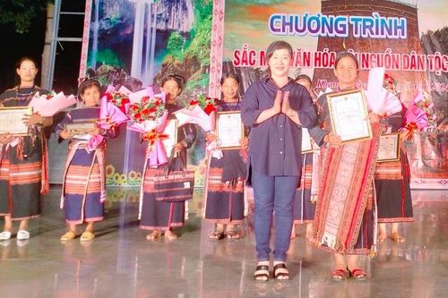 Kbang: Bế mạc cuộc thi nghề đan lát, dệt thổ cẩm truyền thống