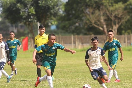 16 đội bóng tranh tài ở Giải Bóng đá truyền thống huyện Đak Đoa