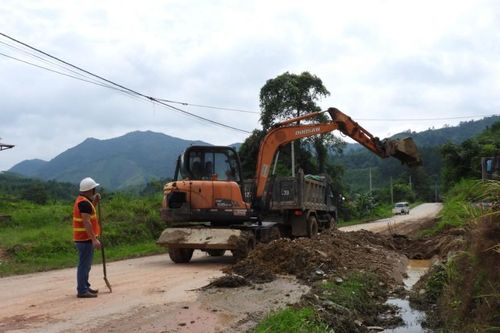 Thiệt hại các công trình giao thông do mưa lớn ước tính hơn 5,3 tỷ đồng