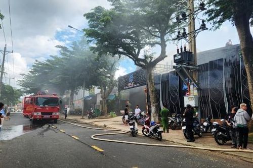 Bảo Lộc: Hàn khung sắt gây cháy quán bar