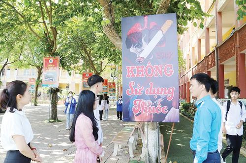 'Tăng đề kháng' thuốc lá cho học sinh