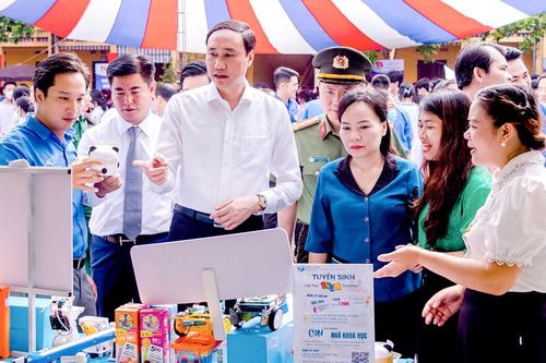 Phát huy sức trẻ, khơi dậy khát vọng cống hiến