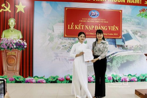 Thắp lửa trên non, kỳ 1: Nhân lên những 'hạt giống đỏ'