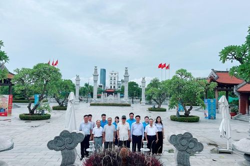 Công đoàn Tổng công ty Thép Việt Nam - CTCP dâng hương tưởng niệm đồng chí Nguyễn Đức Cảnh