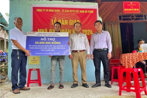 Thủy điện Sông Bung hỗ trợ nhà Đại đoàn kết cho hộ gia đình khó khăn tại Nam Giang