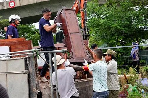 Cưỡng chế giải phóng mặt bằng dự án cầu Thanh Trì