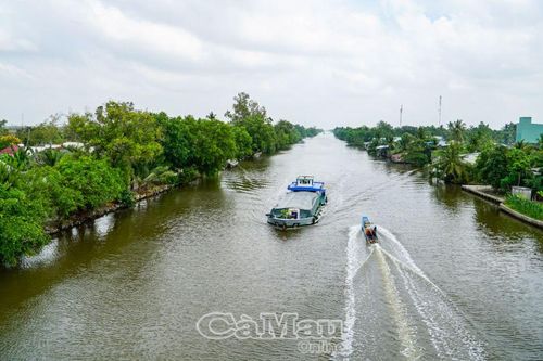 Bên dòng Chắc Băng