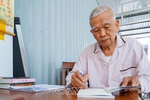 Người kể chuyện quê hương