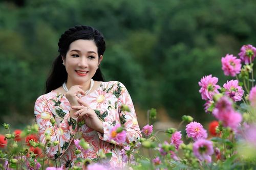 NSƯT Thanh Thanh Hiền tuổi U60: Nhan sắc 'lão hóa ngược', ngày càng trẻ đẹp