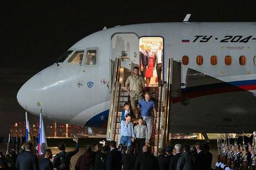 Nga và phương Tây trao đổi tù nhân quy mô lớn nhất kể từ sau Chiến tranh Lạnh