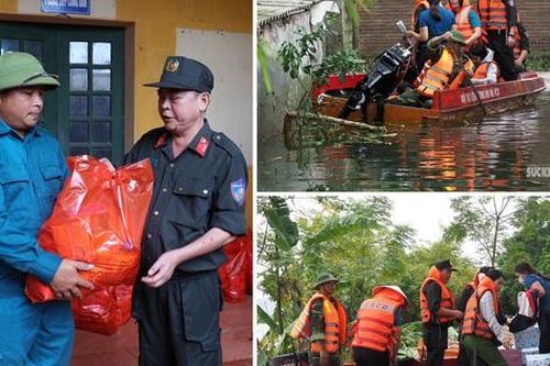 Ấm áp tình quân dân ở vùng 'rốn lũ' ngoại thành Hà Nội