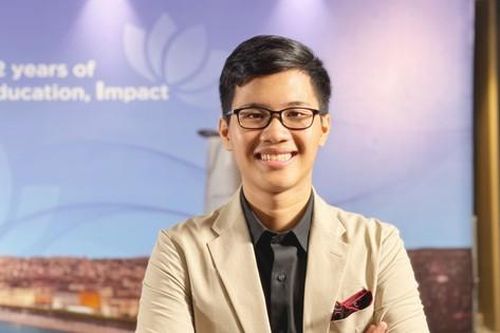 Nam sinh chuyên Toán nhận học bổng 2,4 tỷ đồng nhờ bài luận làm trong 16 tiếng