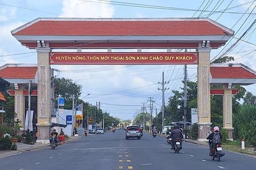 Huyện Thoại Sơn, tỉnh An Giang đạt chuẩn nông thôn mới nâng cao