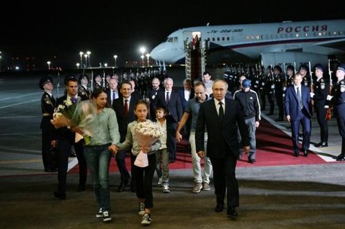 Ukraine lo 'lép vế' sau thỏa thuận trao đổi tù nhân giữa Nga và phương Tây