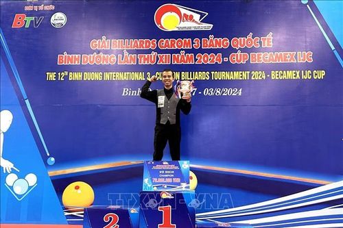 Trần Quyết Chiến đăng quang Giải Billiards Carom 3 băng quốc tế Bình Dương
