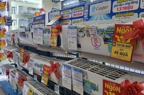 Siêu thị điện máy đồng loạt xả hàng hè, điều hòa chỉ còn từ 3,9 triệu đồng