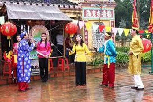 Mở lớp truyền dạy nhạc cụ dân tộc đệm hát bài chòi