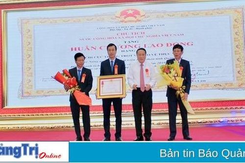 Chi cục Trồng trọt và Bảo vệ thực vật tỉnh Quảng Trị đón nhận Huân chương Lao động hạng Ba và gặp mặt nhân kỷ niệm 35 năm thành lập