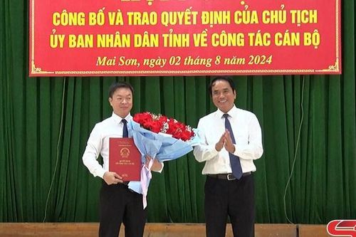 Hội nghị công bố quyết định của Chủ tịch UBND tỉnh về công tác cán bộ