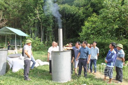 Than sinh học phục hồi 'sức khỏe' cho đất