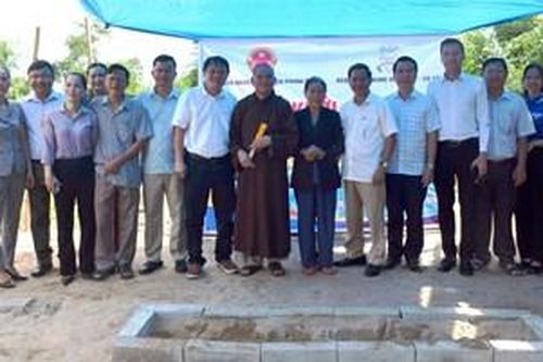 Khởi công xây dựng nhà tình nghĩa cho gia đình có công với cách mạng