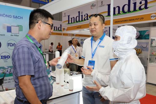 Doanh nghiệp tích cực quảng bá sản phẩm tại Triển lãm Quốc tế chuyên ngành Y dược 2024