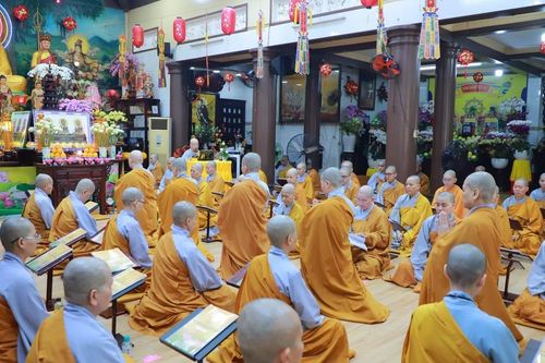 Chư Ni trường hạ chùa Bồ Đề Lan Nhã (Q.6) Bố-tát, tụng giới