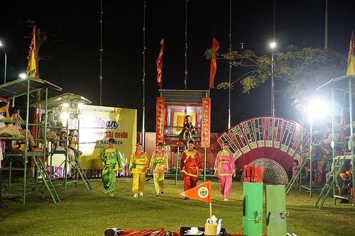 Độc đáo nghệ thuật bài chòi Bình Định
