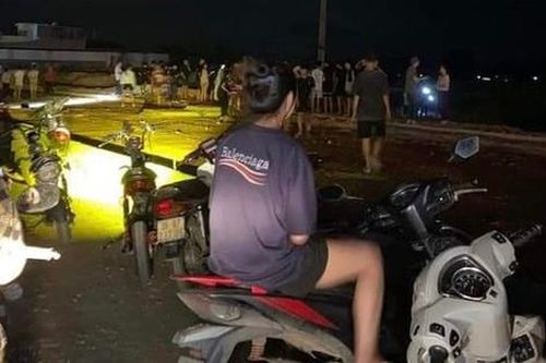 Phát hiện thi thể 2 nữ sinh dưới hố nước sâu