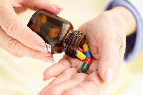 Nguyên tắc dùng thuốc an toàn với người cao tuổi