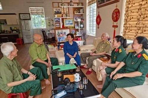 Ông cha ta đánh giặc: Nắm thời cơ hạ máy bay địch, vít cổ giặc lái