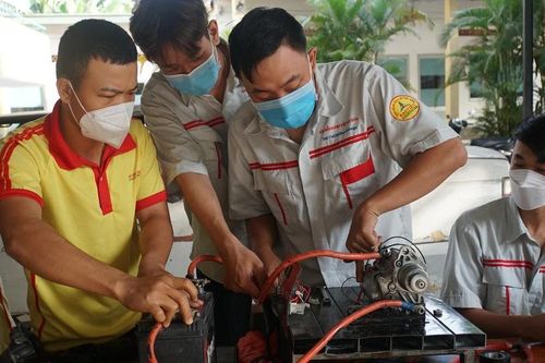 Bão hòa nhu cầu nhân lực ngành ô tô?