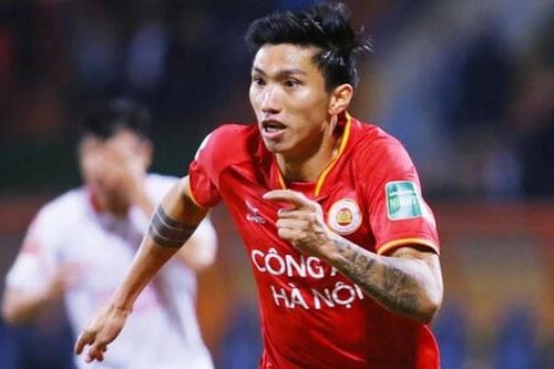 Văn Hậu chịu áp lực mất vị trí từ Jason Quang Vinh?