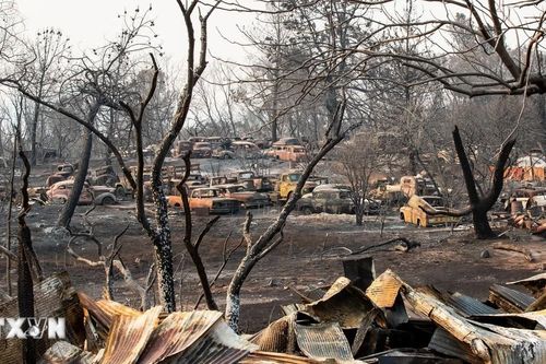 Mỹ: Thời tiết khô nóng gây khó khăn cho công tác dập lửa tại bang California
