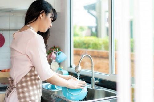 Cái kết của người vợ ở nhà nội trợ toàn thời gian suốt 7 năm hôn nhân