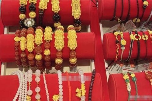 Một cựu nhân viên bán vàng bật mí: có 4 bí mật sau về trang sức bằng vàng, nhiều người không biết nên mua lãng phí tiền bạc