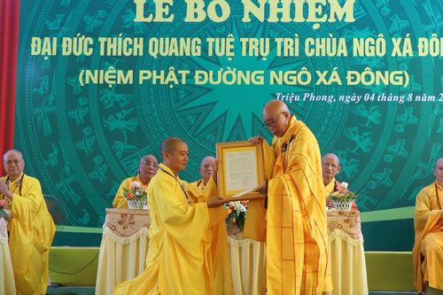 Quảng Trị: Lễ trao quyết định bổ nhiệm Đại đức Thích Quang Tuệ trụ trì chùa Ngô Xá Đông