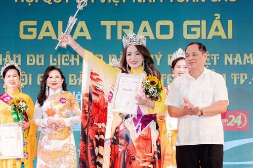 Hoa hậu Du lịch áo dài quý bà Việt Nam 2024 đã tìm ra chủ nhân xứng đáng