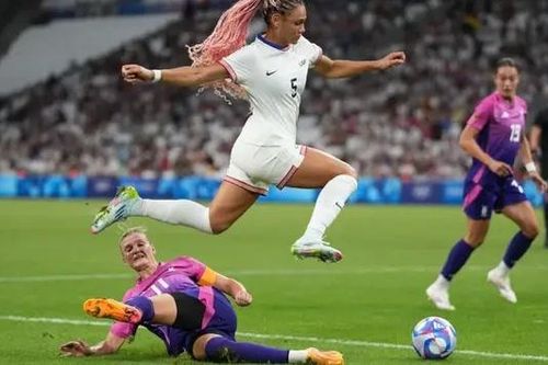 Mỹ giành quyền vào bán kết bóng đá nữ Olympic