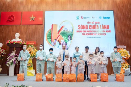 'Sóng chữa lành': Xoa dịu nỗi đau cho các bệnh nhi mắc bệnh hiểm nghèo